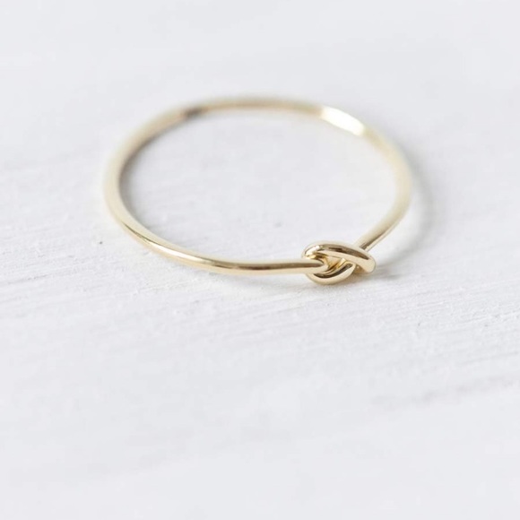 Jewelry - Knot ring in gold-plated .925 sterling silver